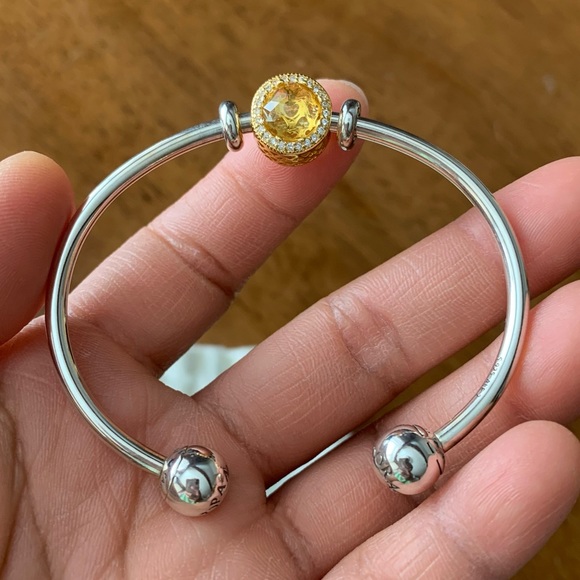 NWOT Pandora Open Bangle Charm Bracelet w/ 1 Bling Charms & 2 Pandora Stoppers - Picture 3 of 15